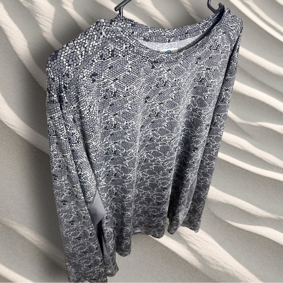 NEPALLO Men's Trophy Sun Protection Silver Black Print Long-Sleeve Tee Sz XL - Picture 3 of 13